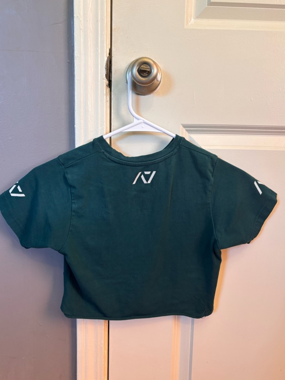 A7 Demand Greatness True Fit Women’s Meet Day Crop Top